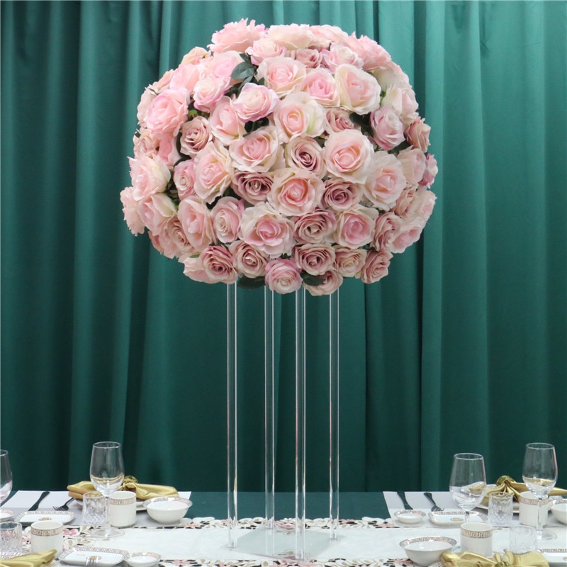 a flower arrangement with roses10