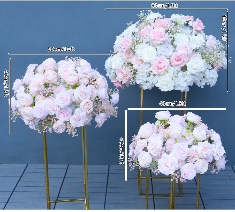 Color Coordination: Choosing flower arrangements that complement the table decor.