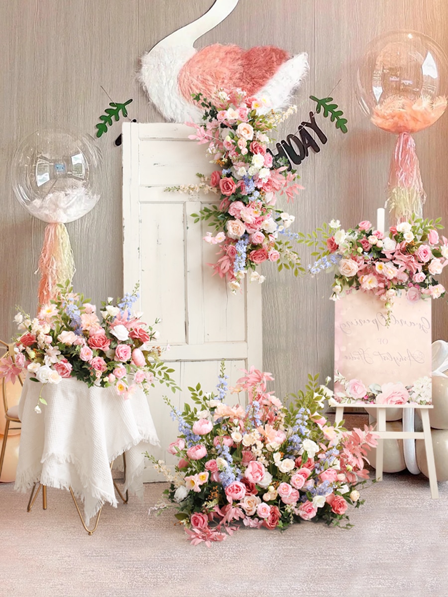 Floral arrangements and bouquets