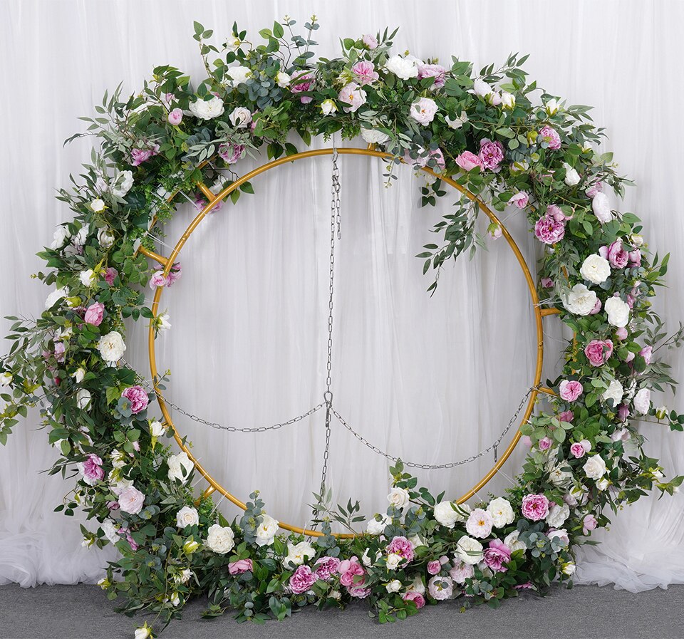 Tips for Securing Flowers to a Wedding Arch