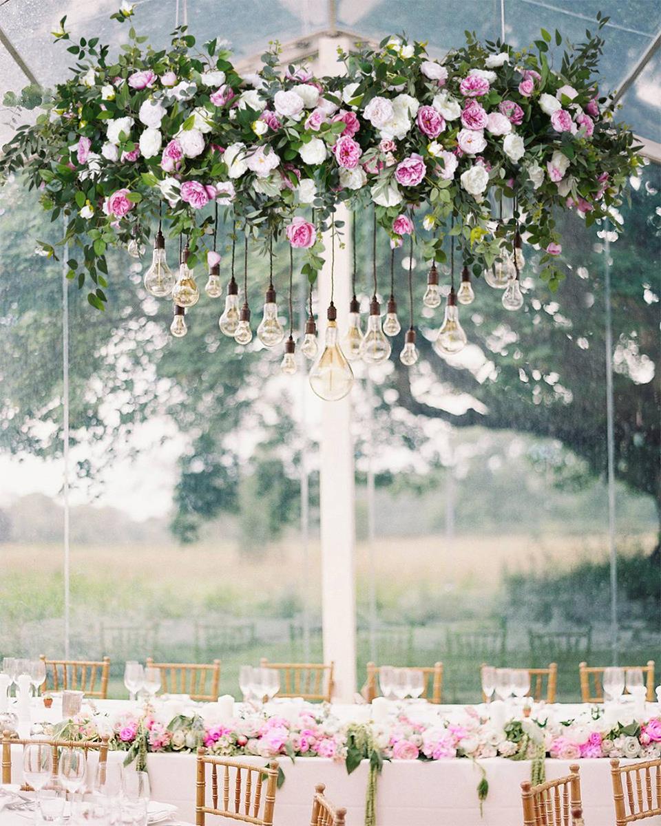 Floral Arrangement Techniques for Wedding Arch Decorations